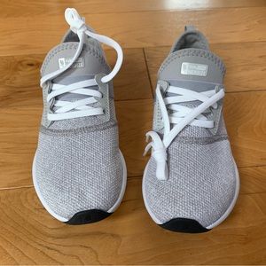 NWT Womens Gray New Balance Nergize sneakers size 7